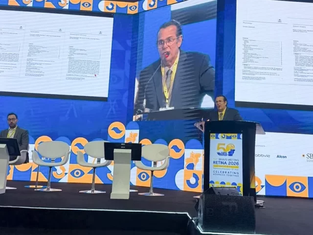 Dr. Magno Ferreira apresenta o livro Diseases of the Retina and Vitreous: Clinical and Surgical Practice and Innovations