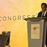 Prof. Dr. Magno Ferreira no Retina World Congress 2026